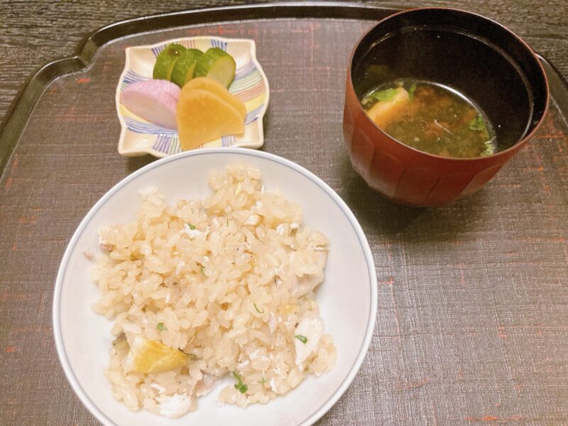 鮎の炊き込みご飯・香の物・止め椀（馳走きむら）